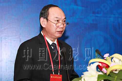 余彪：充分發(fā)揮大企業(yè)作用 促進(jìn)水泥工業(yè)科學(xué)發(fā)展